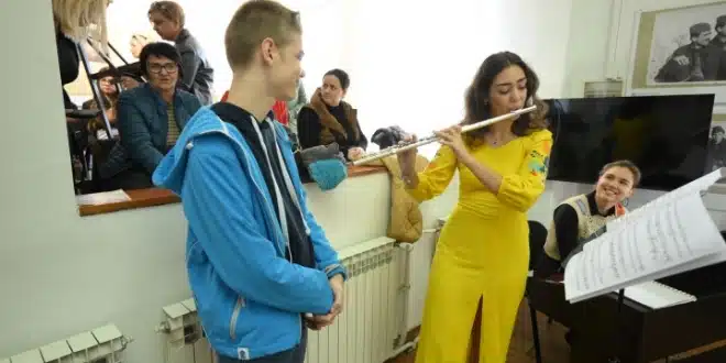 Održana prva aktivnost “Muzikoterapija sa djecom” u okviru projekta “Mjesec sevdaha u Tuzli” –