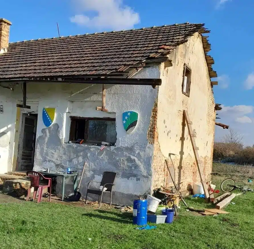 Djevojčica po imenu Mia treba vašu pomoć