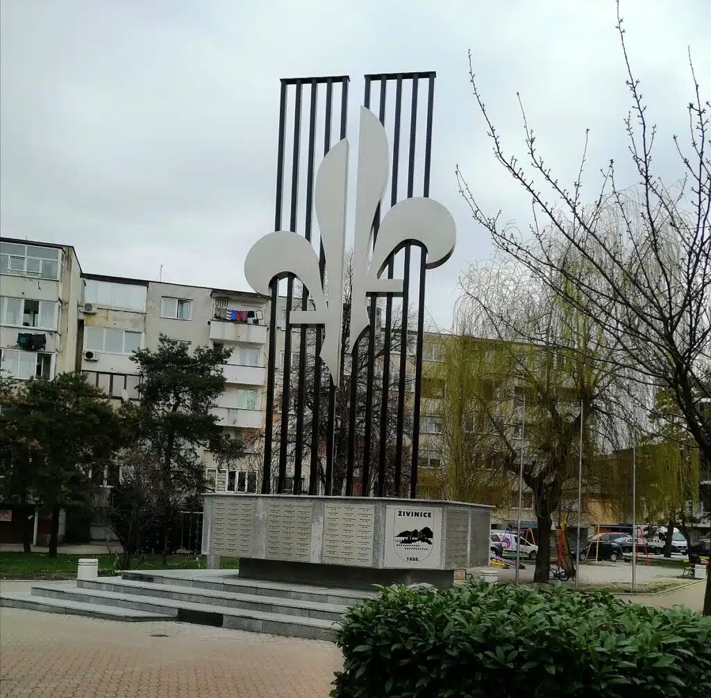 Ljiljan sa imenima neispričanih životnih priča…