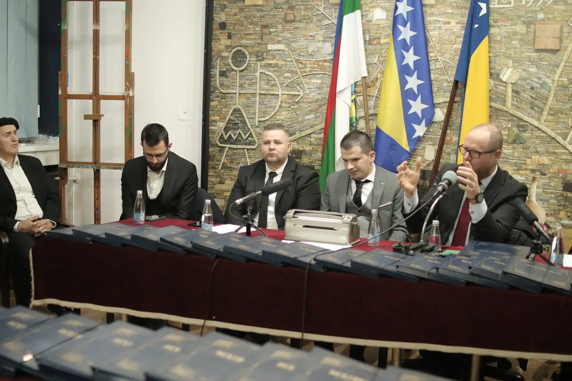 U Srebreniku po prvi put u Bosni i Hercegovini promovisan kompletan Kur'an na Brajevom pismu