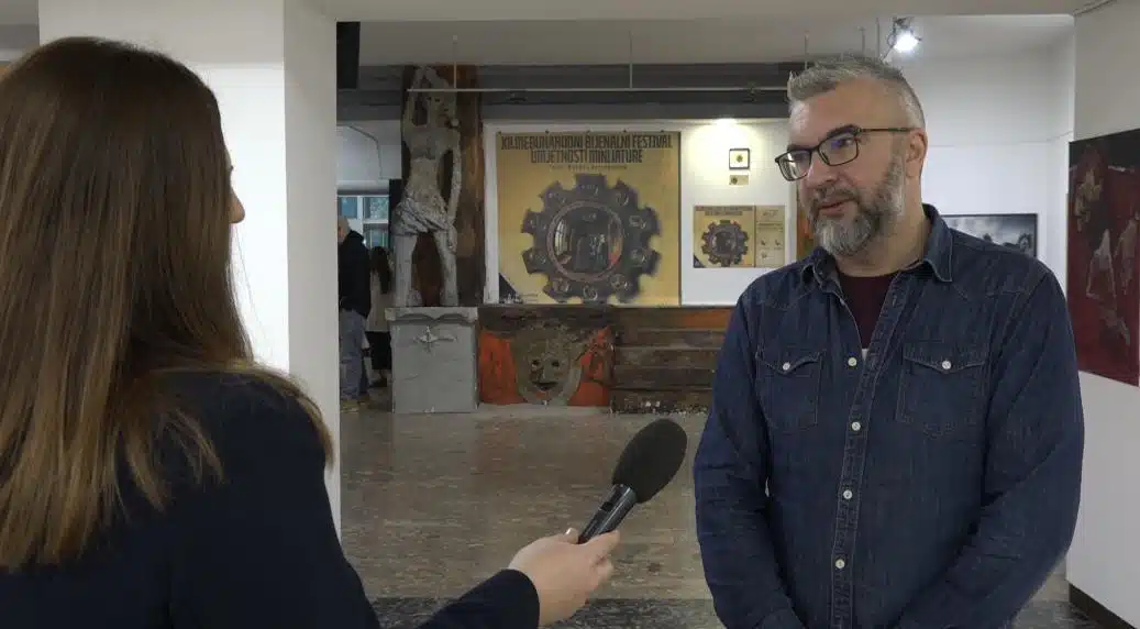 (VIDEO) “Stand up comedy made in Bosnia” 10 godina postojanja proslavlja izvođenjem sutra u Tuzli