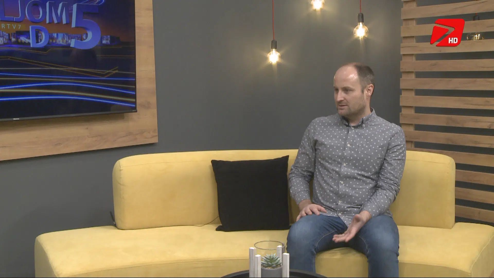 (Video) Pogledajte sve o početku rada na predstavi „Ljubav Omera i Merime“ povodom 20 godina Mladih Tuzle