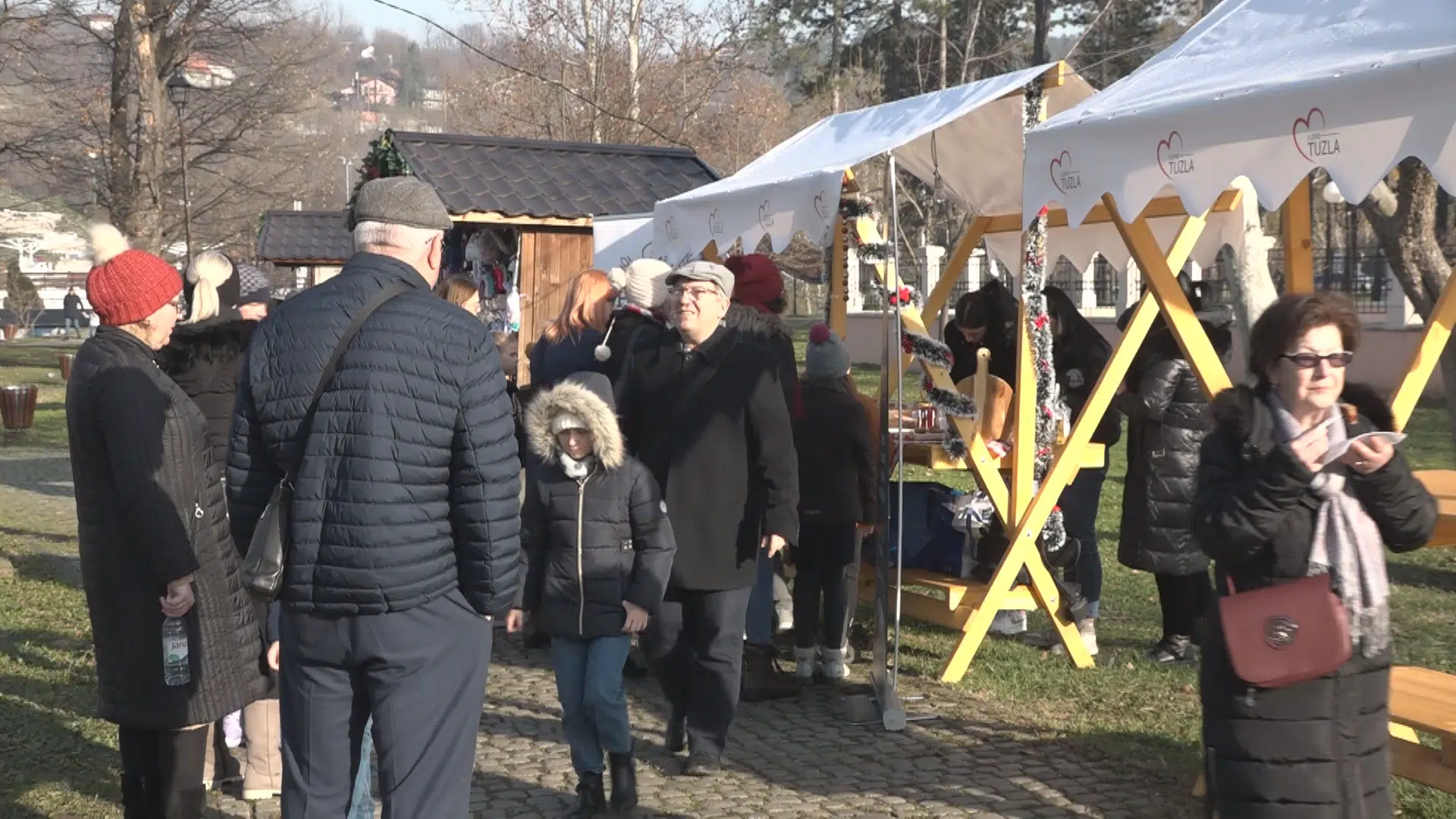 (Video) Zima u Tuzli: Zabavni program za najmlađe i u Gradskom parku