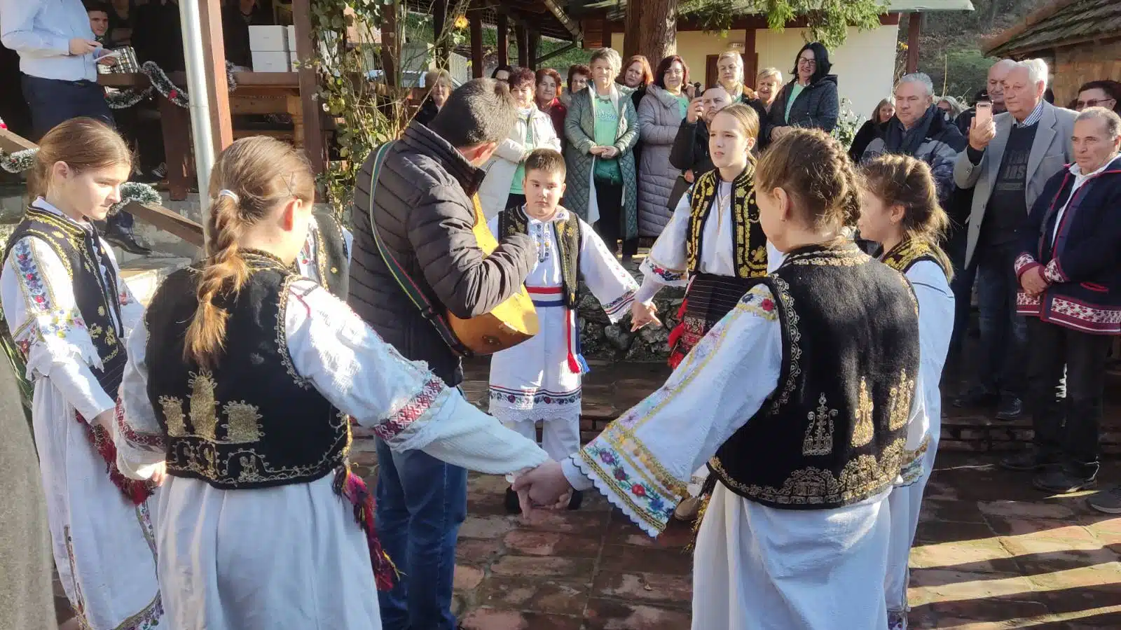 Održana manifestacija “Dani Hrvatske kulture grada Srebrenika”