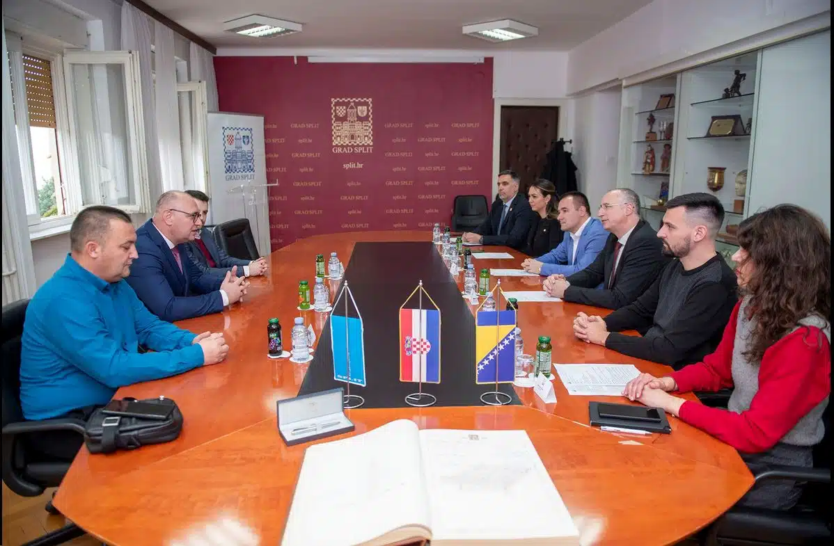 Gradonačelnik Tuzle razgovarao sa gradonačelnikom Splita o saradnji na implementaciji smart city rješenja u Tuzli