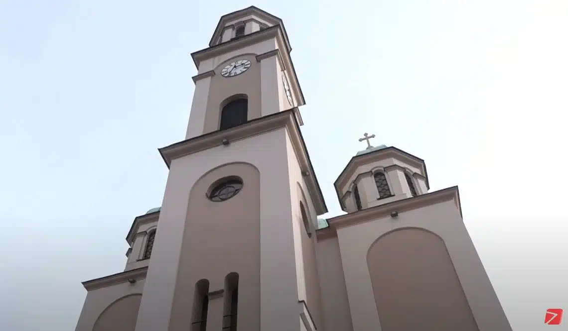 (Video) Božićnu poruku uputio jerej Davor Arnaut, sveštenik u Sabornom hramu Uspenja Presvete Bogorodice u Tuzli