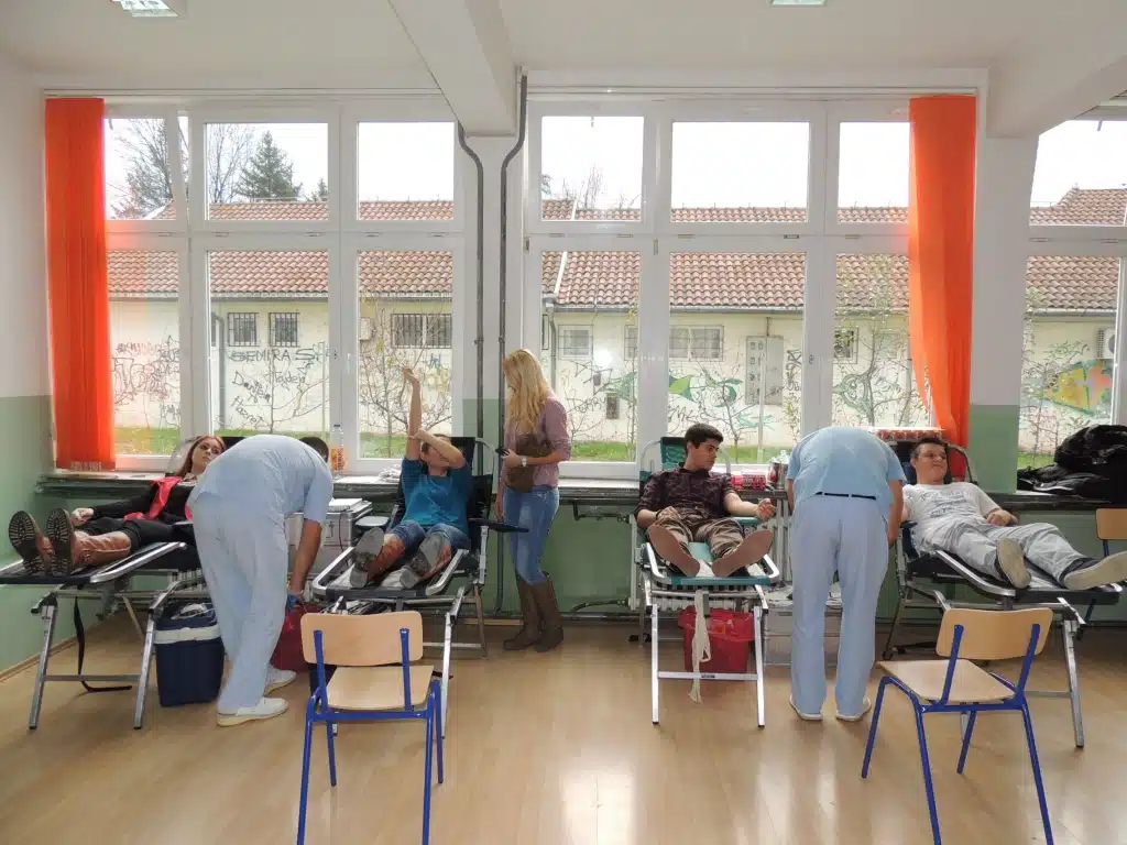 U Srebreniku danas akcija darivanja krvi
