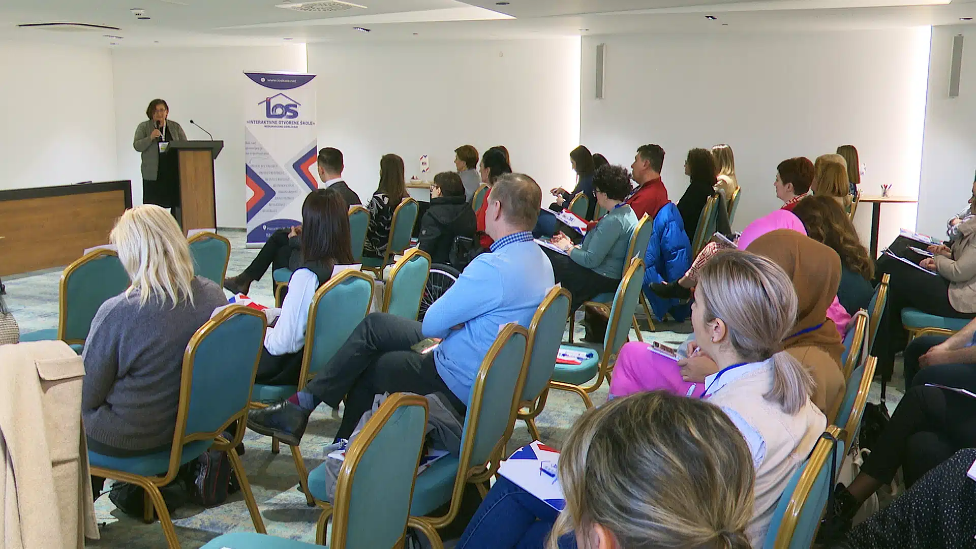 (Video) U Tuzli se održava dvodnevna konferencija „Trauma, školsko učenje, školsko okruženje“