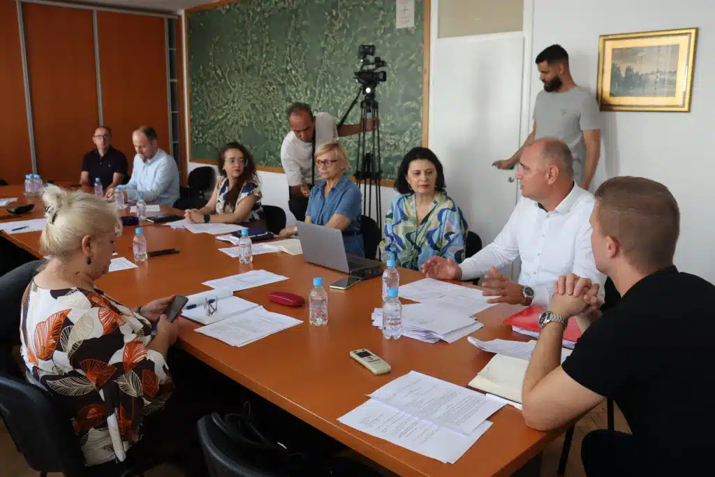Savjetodavni odbor građana Grada Tuzla: Poziv građanima za popunjavanje online ankete