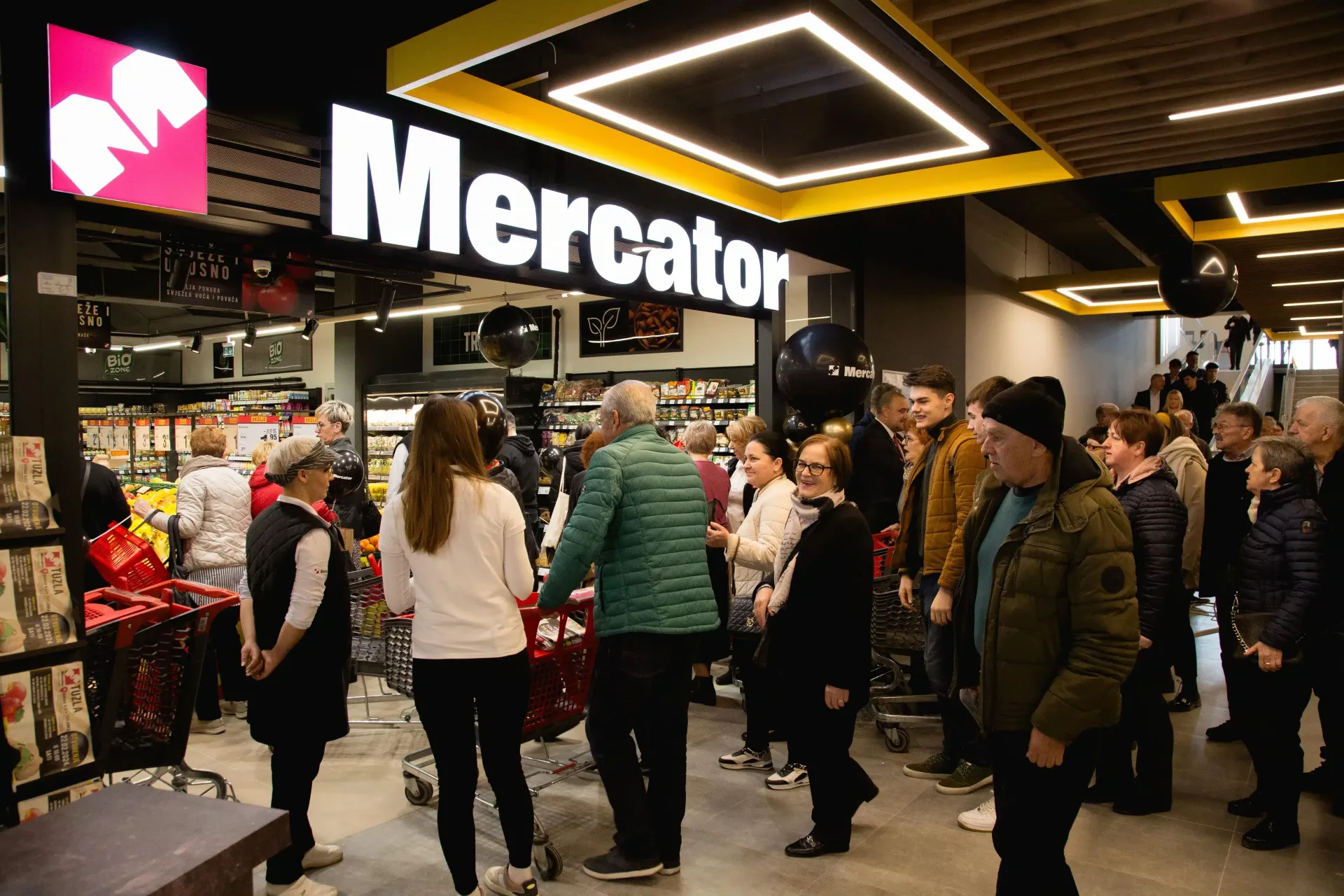 Još bolji i ljepši Mercator u Tuzli dočekao kupce u novom ambijentu