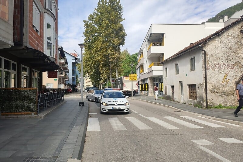 jablanica: policijska službenica izvršila samoubistvo ispred porodične kuće