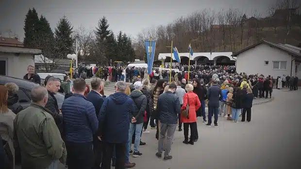 (Video) Tuzla:  Posljednji oproštaj za Amru Kahrimanović
