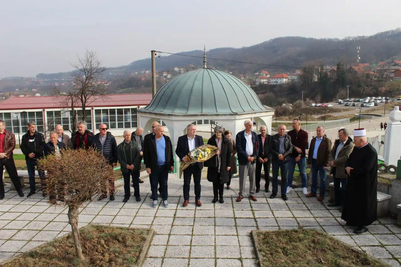 Dan nezavisnosti BiH obilježen u Teočaku (FOTO)