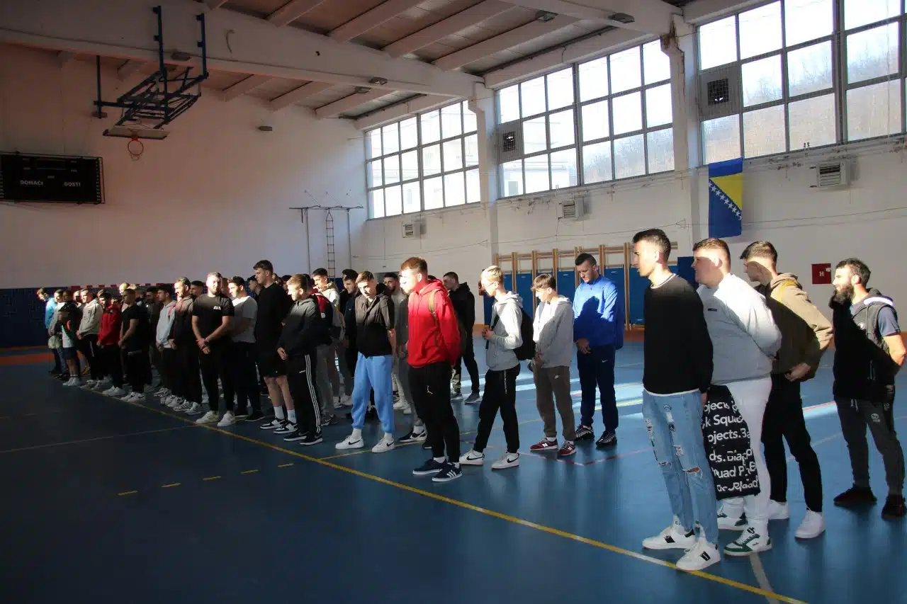 Otvoren memorijalni turnir u malom fudbalu posvećen šehidima 206. vbb (FOTO)