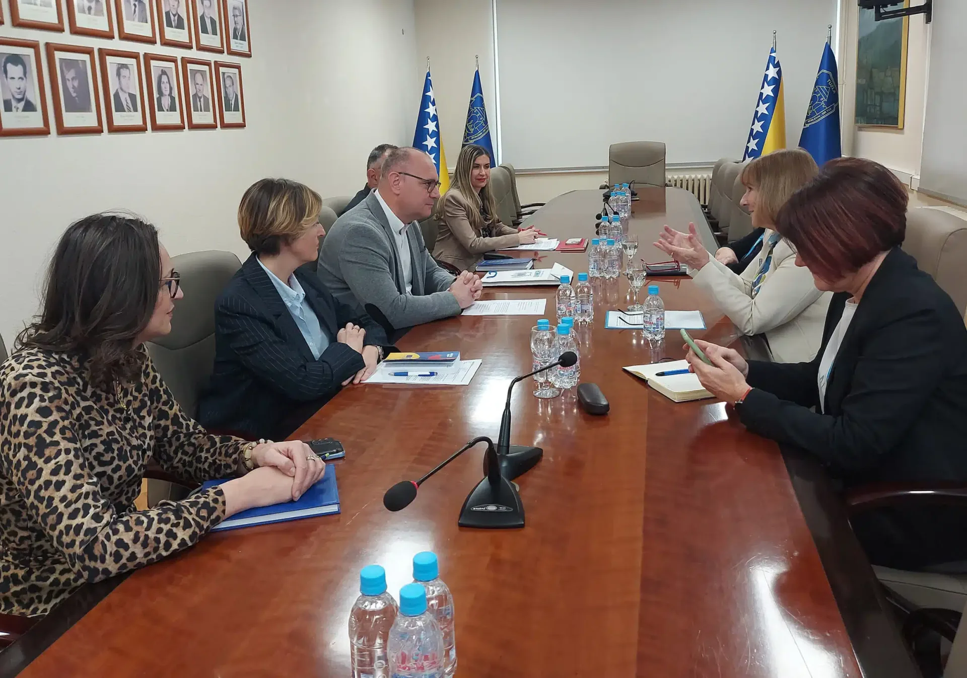 Gradonačelnik Tuzle i predstavnica UNHCR-a BiH razgovarali o socijalnoj koheziji i inkluziji: Dodijeljene značajne donacije u gradu Tuzli
