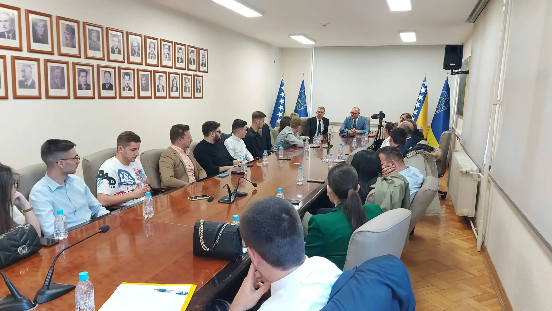 Gradonačelnik Lugavić razgovarao s učesnicima Akademije izvrsnosti BiH