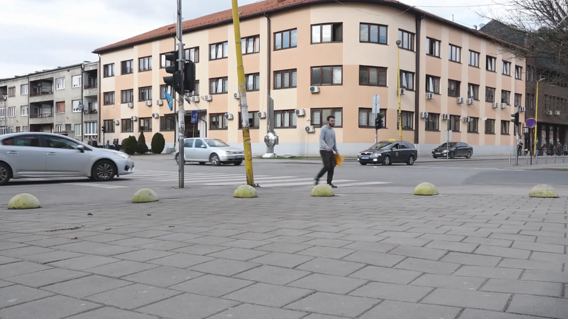 (Video) Suzbijanje prosjačenja: Inicirati kazne i za one koji daju novac osobama koje prosjače