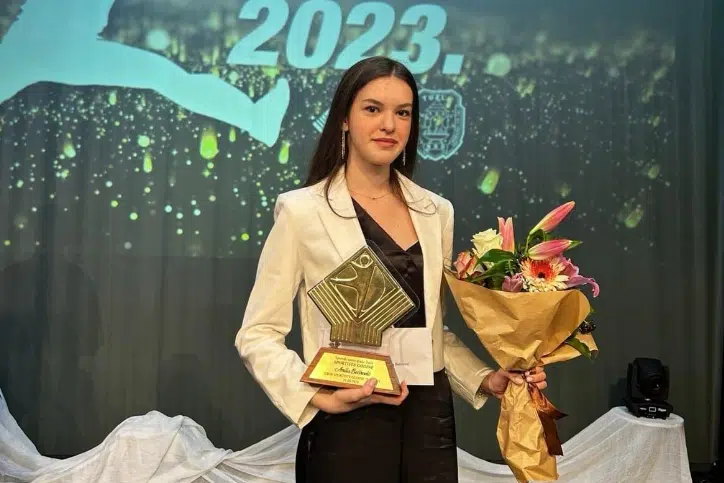 (Video) Amila Bećirović sportiskinja godine Grada Tuzle: “Ponosna sam na titulu sportistkinje godine”