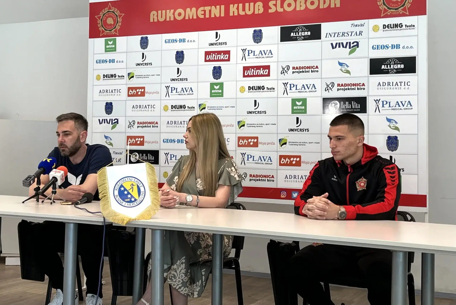Rukometaši Slobode dočekuju Borac, Čajić poziva navijače u Mejdan