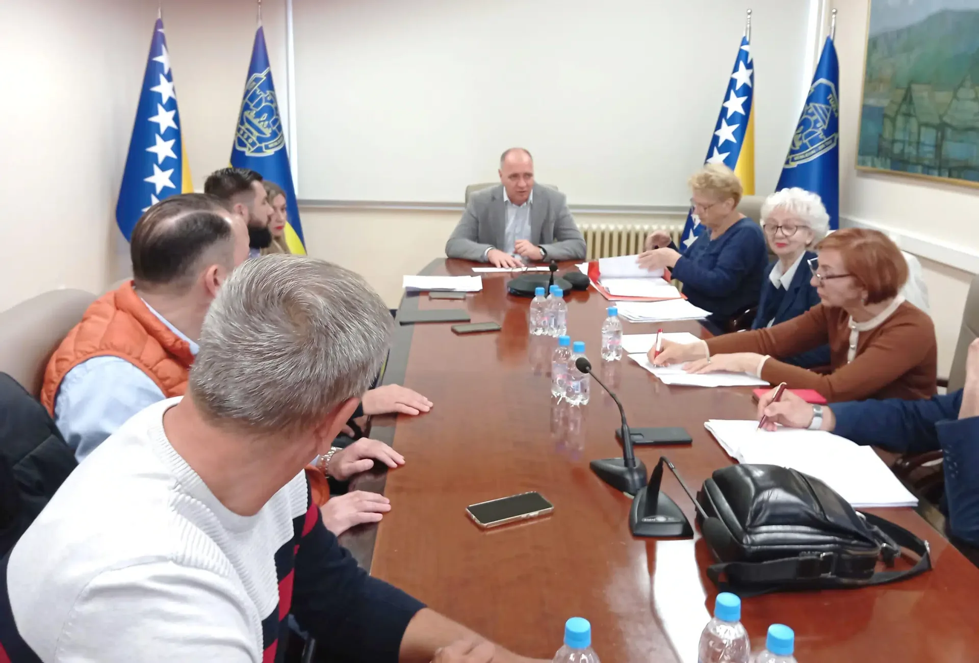 Održan sastanak Organizacionog odbora u povodu obilježavanja 30 godina od osnivanja i djelovanja Organizacije porodica šehida i poginulih boraca grada Tuzle