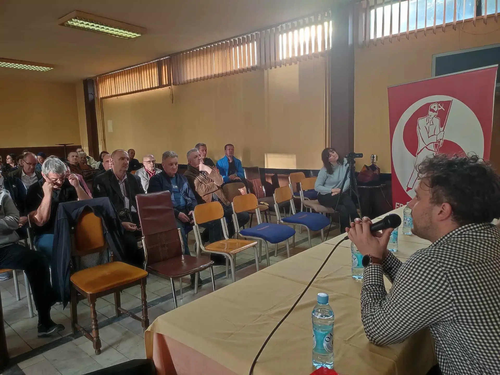 Građani Tuzle nezadovoljni parkingom, traže hitno riješavanje