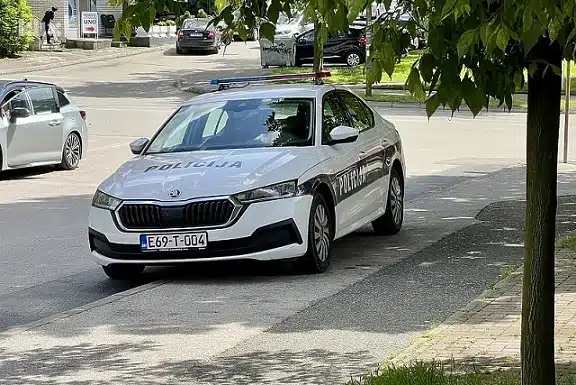Policija u Tuzli intenzivno traži ženu osumnjičenu za ubistvo svoje kćerke