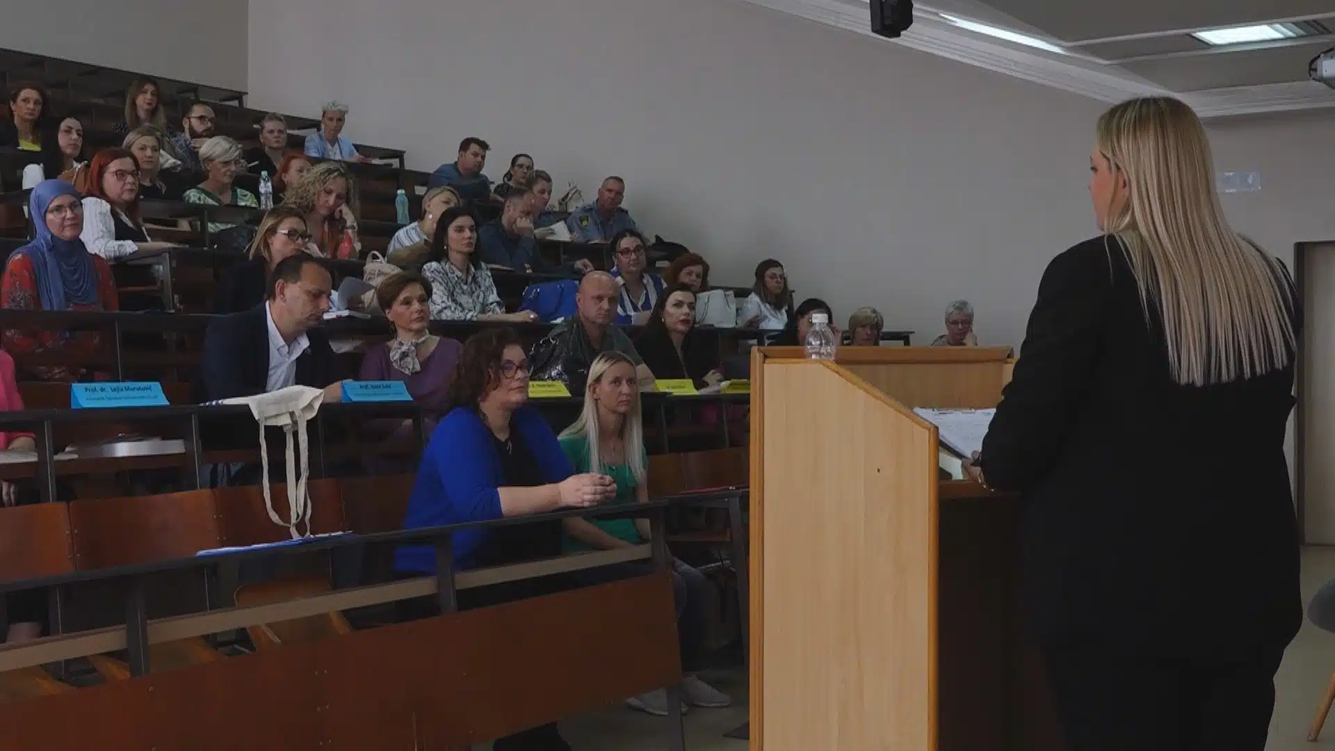 (Video) Okrugli sto o temi “Sistemski pristup za holistički odgojno-obrazovni proces” organizovao MIOS