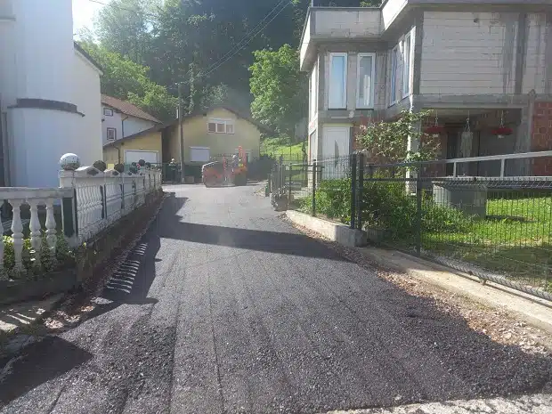 Asfaltiranje puta u Donjoj Obodnici