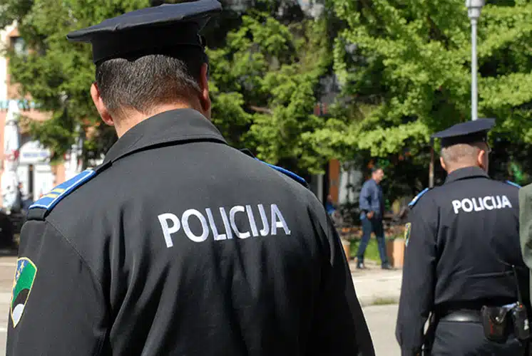 Čestitka gradonačelnika i predsjedavajuće Gradskog vijeća Tuzle povodom Dana policije TK, 22. maj