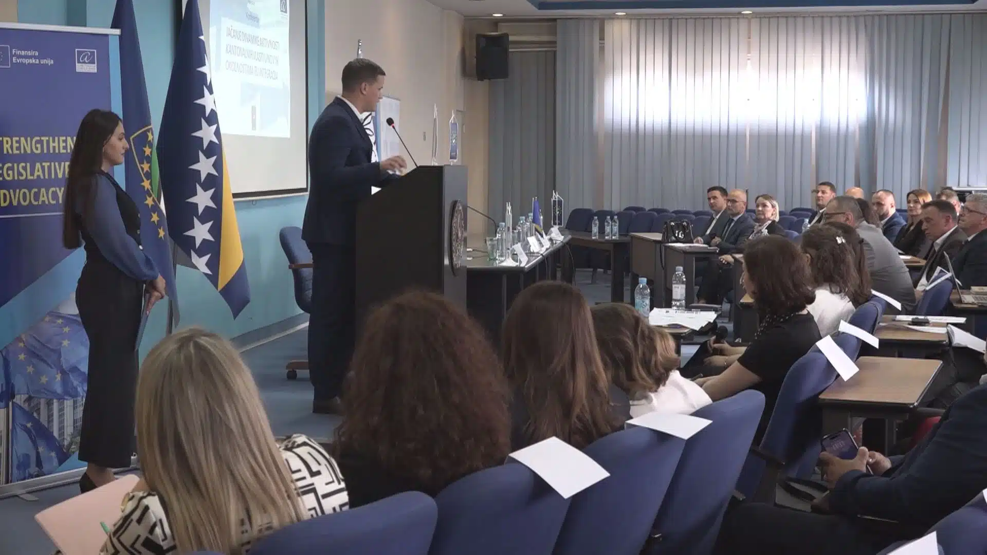 (Video) Tuzla: Konferencija o jačanju aktivnosti kantonalnih vlasti u novim uslovima evropskih integracija BiH održana