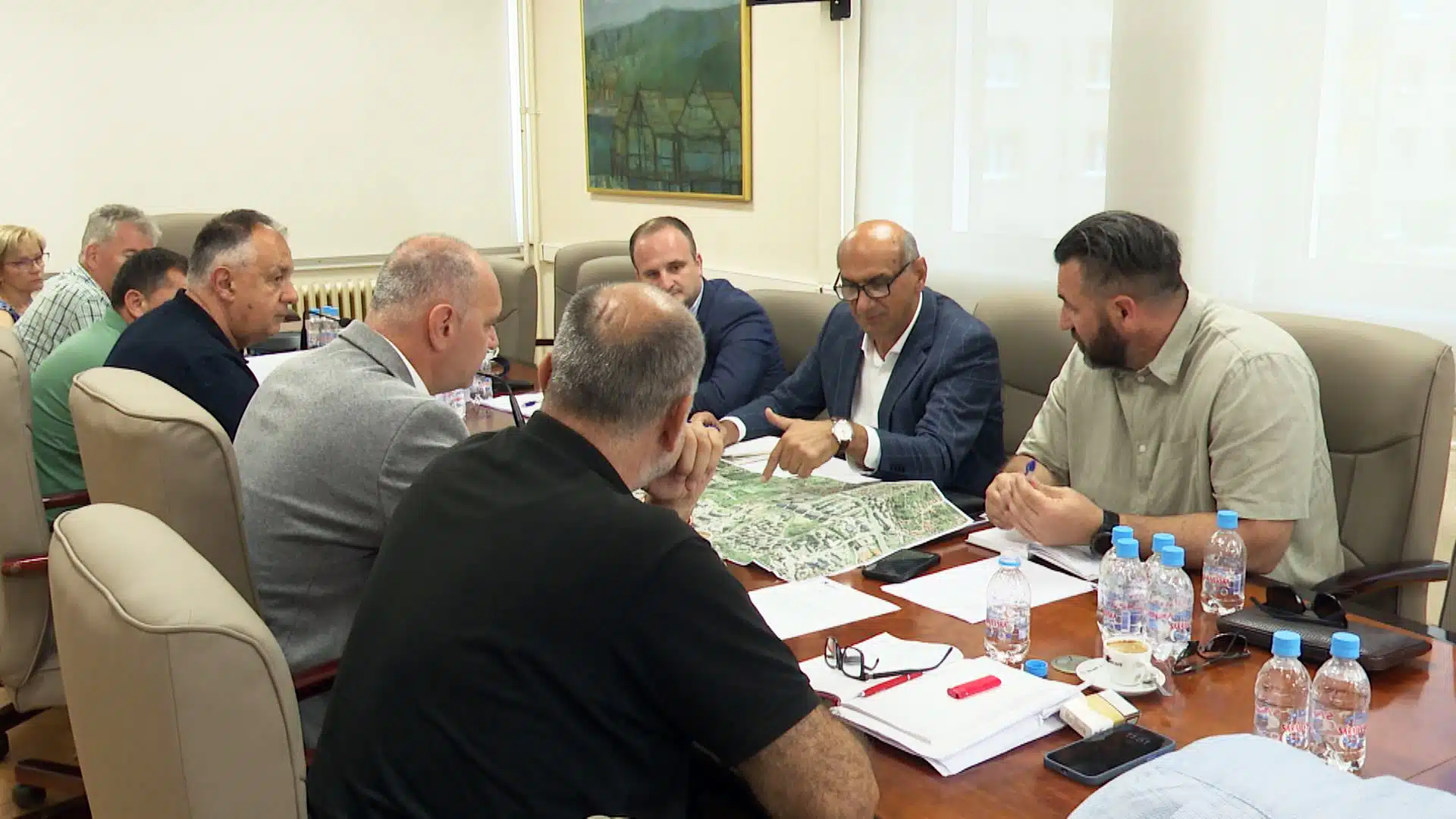(Video) Predstavnici JP Ceste FBiH i Grada Tuzle razgovarali o projektima putne infrastrukture, s akcentom na produžetak Južne saobraćajnice