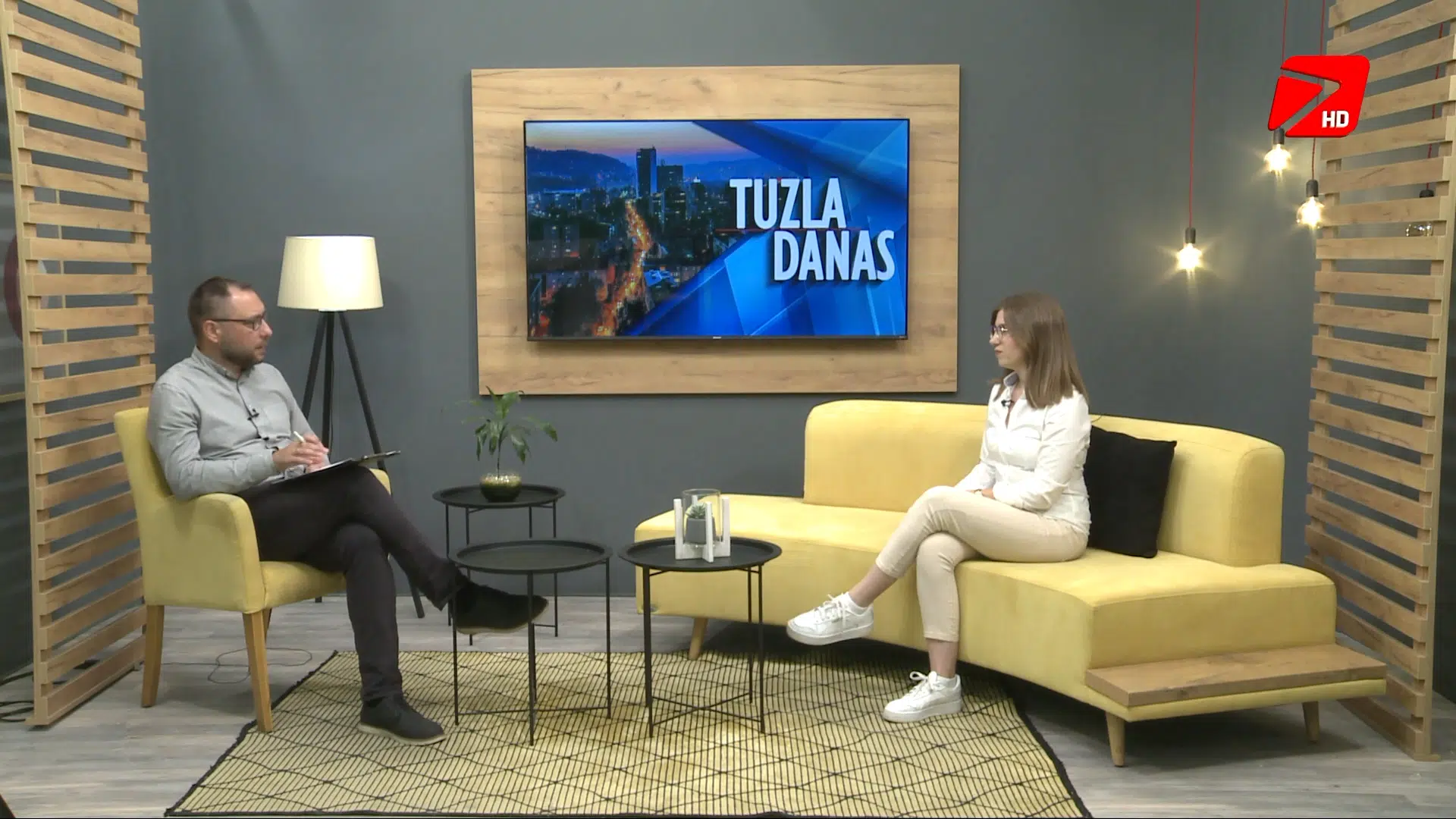 (Video) Položaj žena s psihosocijalnim poteškoćama u Tuzli danas na području TK (Video) Položaj žena s psihosocijalnim poteškoćama u Tuzli danas na području TK