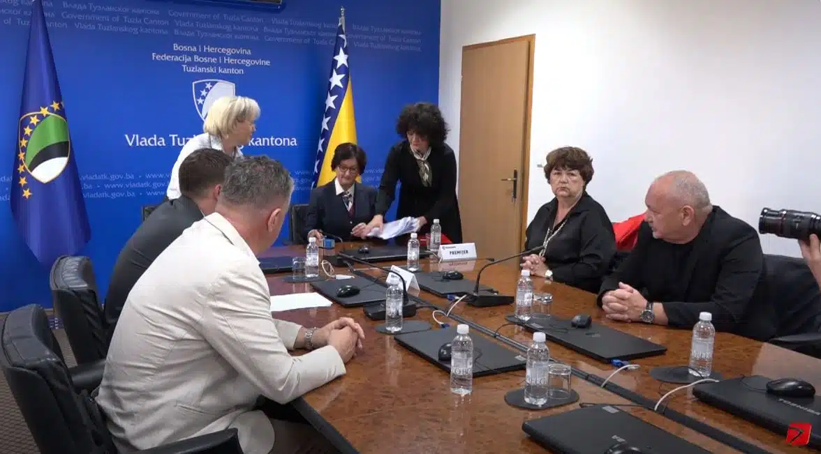 Potpisani Kolektivni ugovori sa sindikatima iz zdravstvene struke, uvećane satnice i koeficijenti stručne spreme (Video)