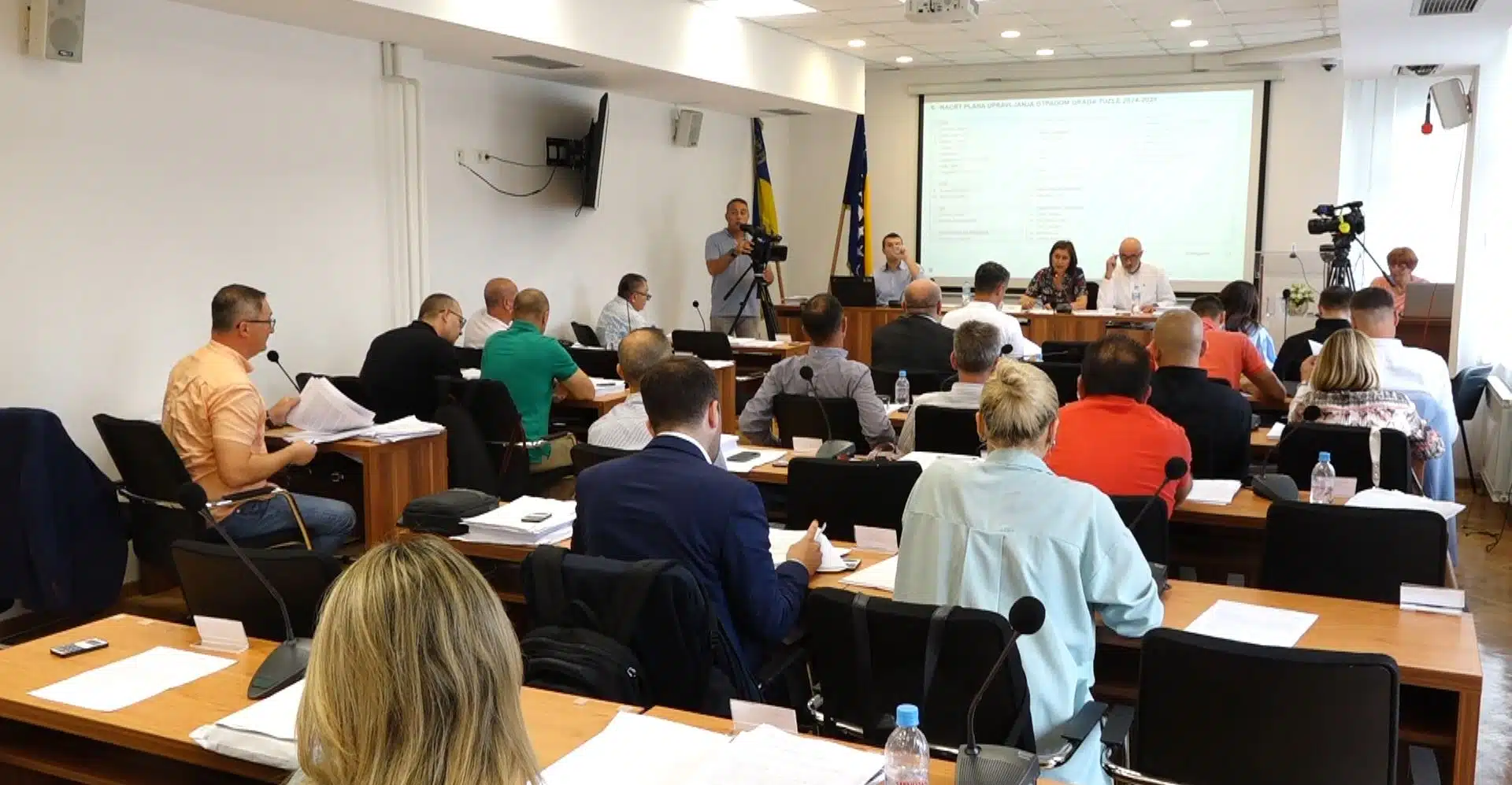(Video) Gradsko vijeće Tuzla: Usvojeni izvještaju o radu , Pannonica, Saobraćaj i komunikacije i Centra za socijalni rad