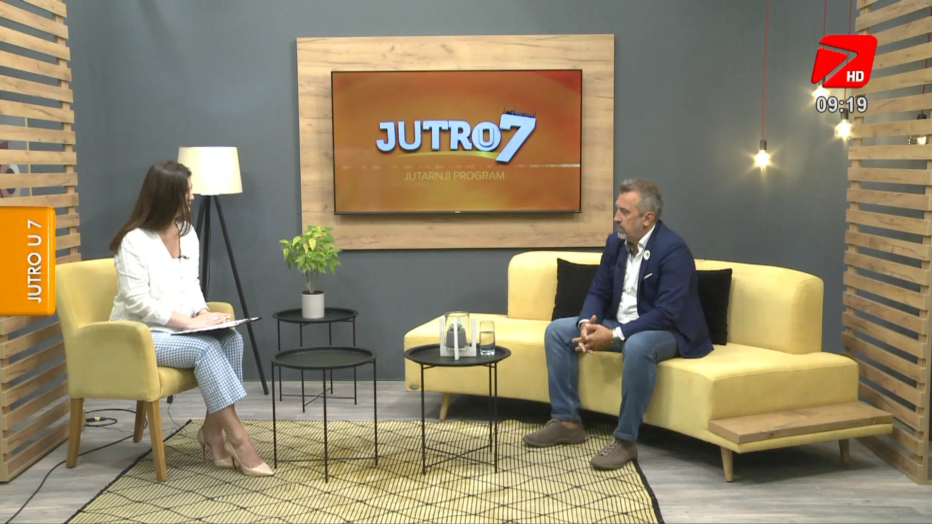 (Video) Tuzla: Sutra Mirna šetnja “8372 za Srebrenicu”