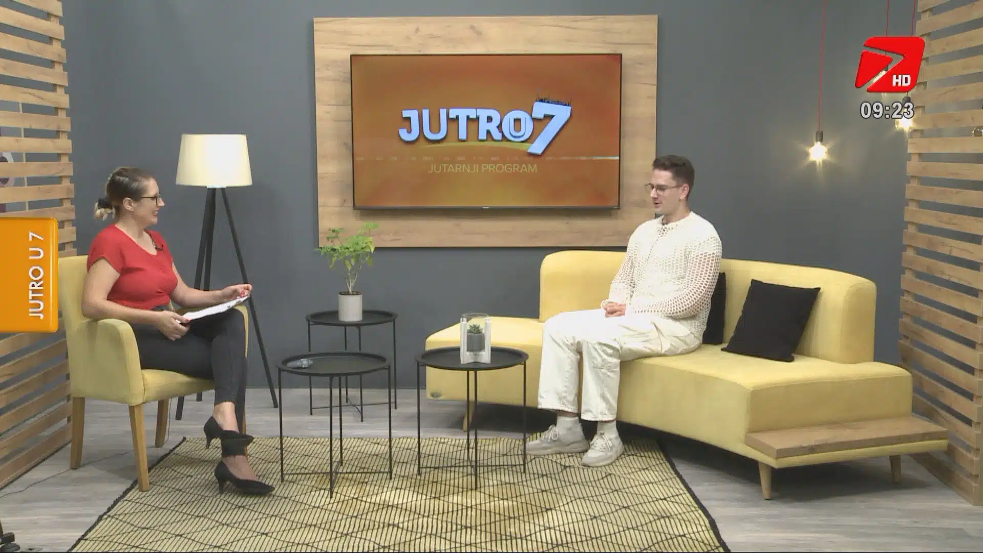 (Video) Mladi Tuzlak Lukas Nikolić niže uspjehe na polju poezije