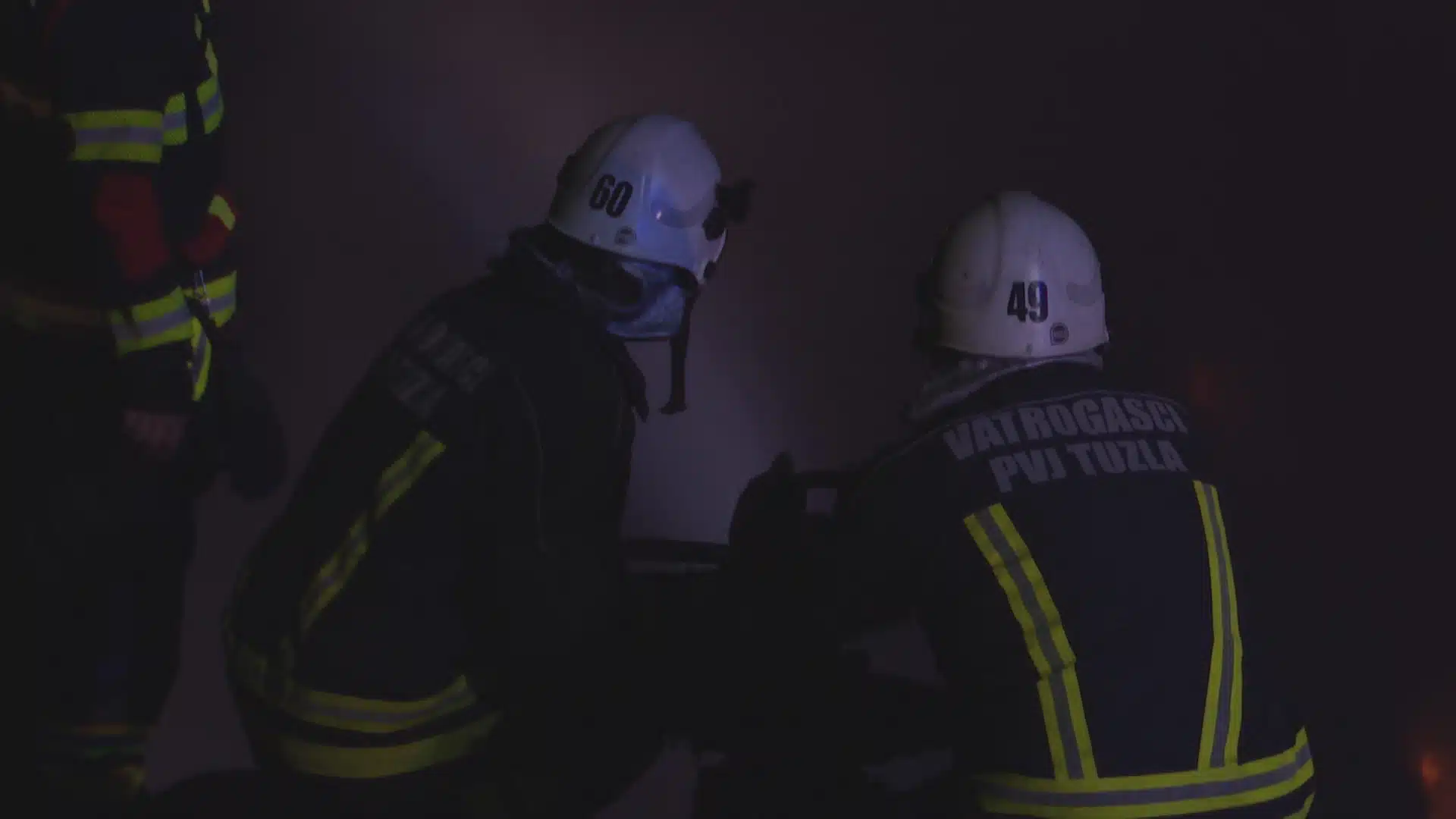 Požar na Desetinama pod kontrolom, na terenu dežuraju ekipe tuzlanskog Komunalca