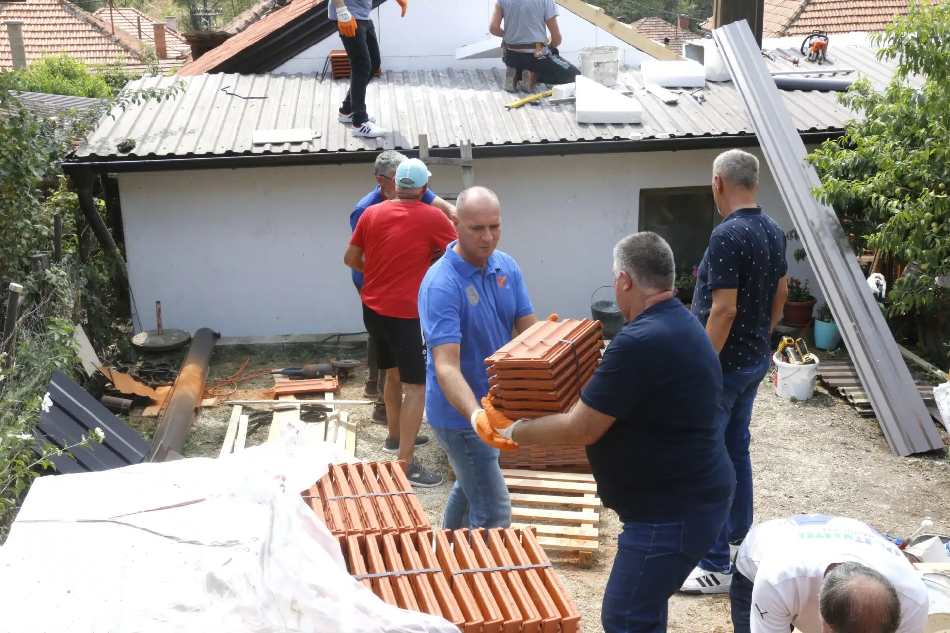 Grad Tuzla učestvovao u humanitarnoj akciji za borce iz Gornje Tuzle (FOTO)