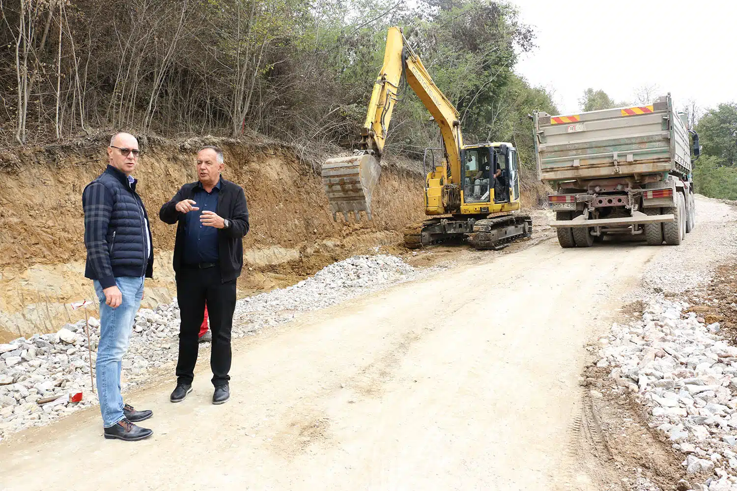Gradonačelnik Lugavić obišao radove na gradskom groblju Drežnik u Tuzli