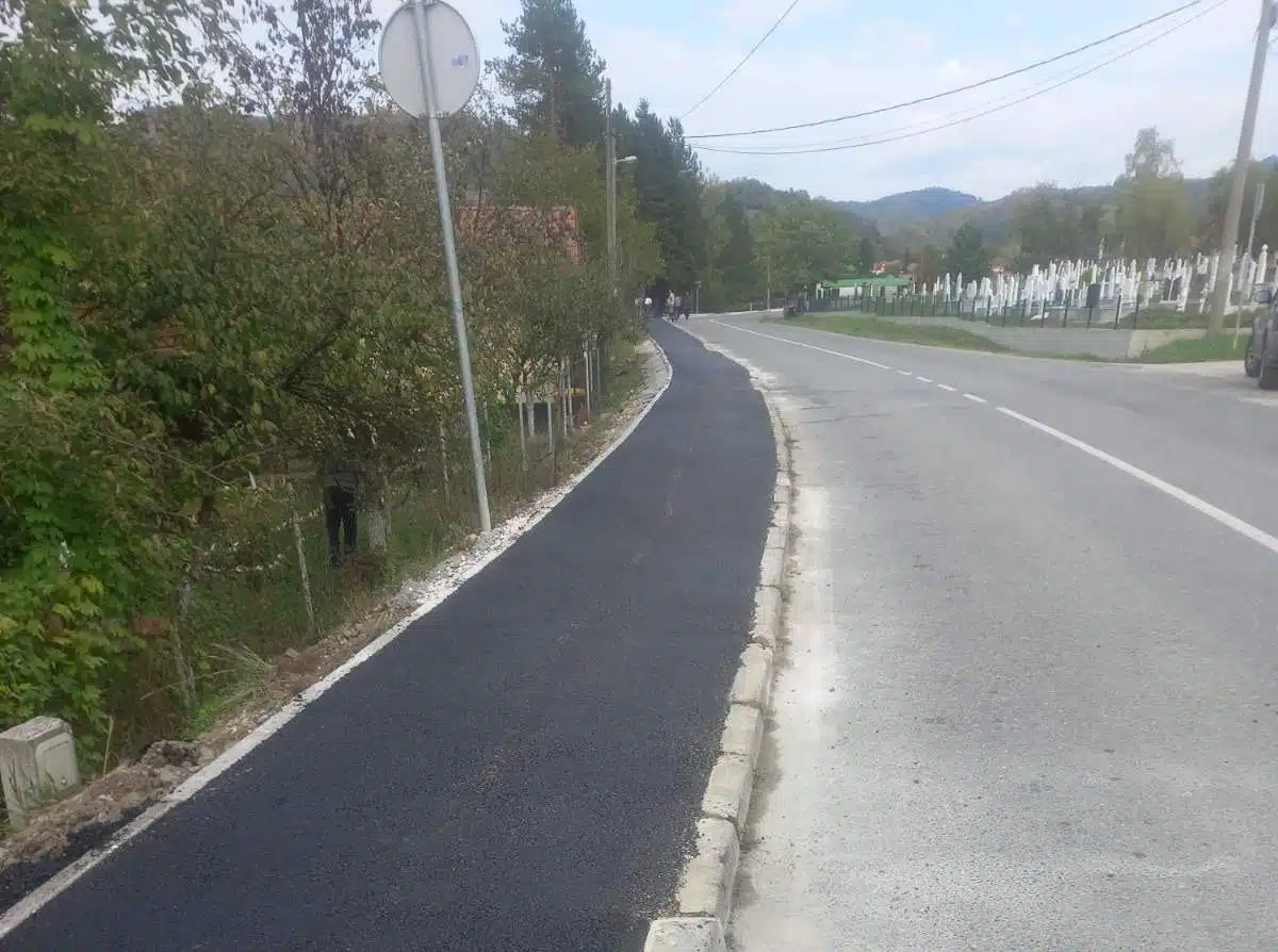 Okončani radovi na sanaciji trotoara u MZ Gornja Tuzla