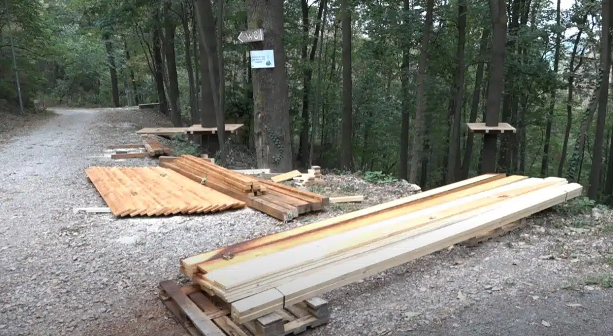 (Video) Adrenalinski park na tuzlanskoj Ilinčici bi trebao biti gotov sredinom oktobra