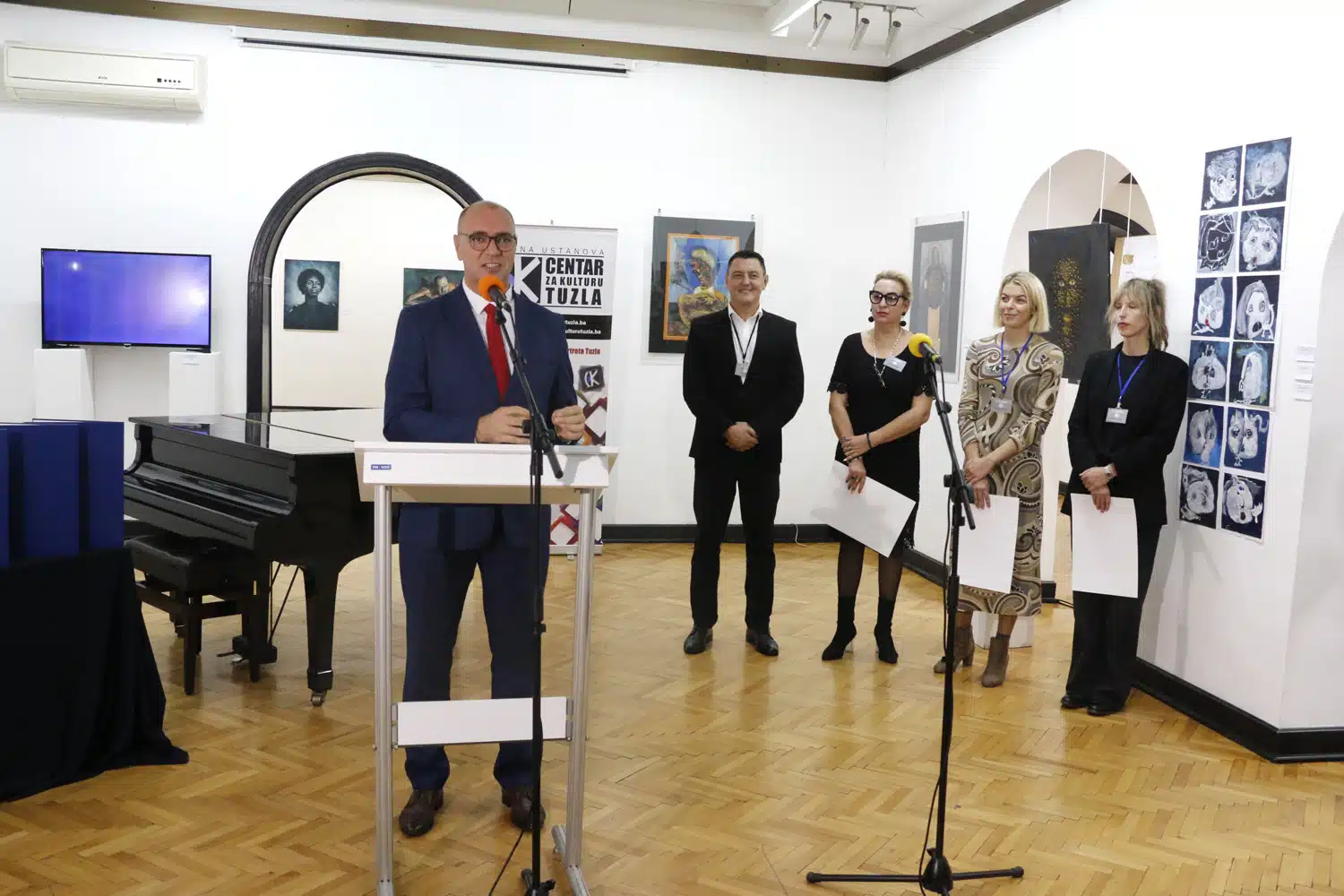 Gradonačelnik Lugavić otvorio 19. Međunarodni bijenalni festival portreta, crteža i grafike INTERBIFEP (FOTO)