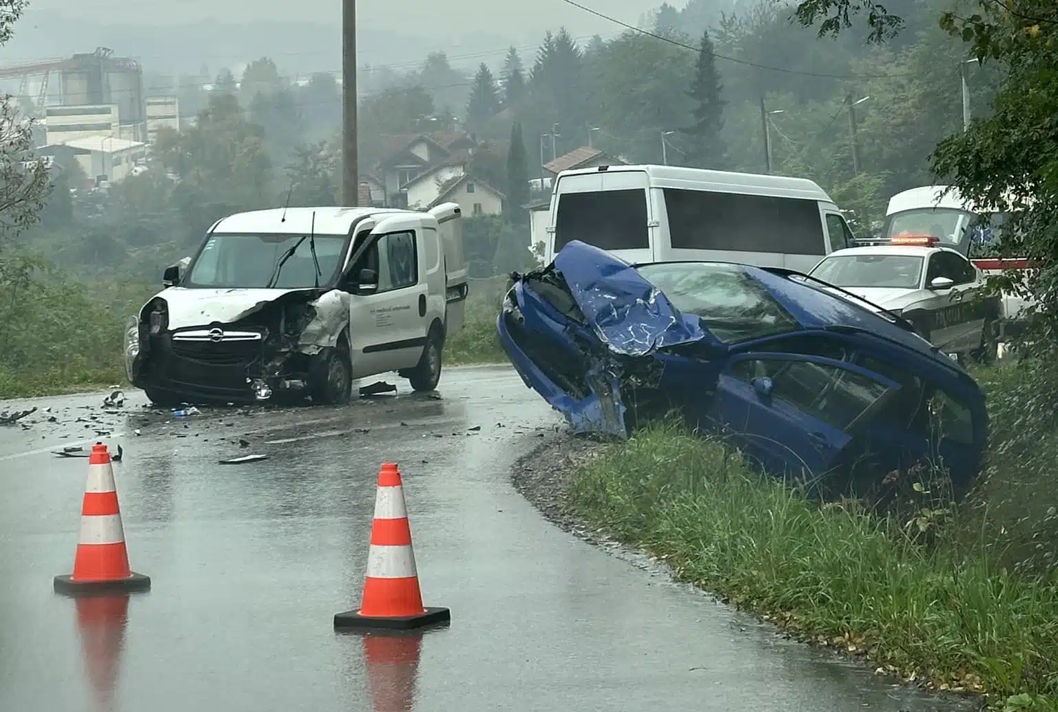 Saobraćajna nesreća na Husinu, tri osobe povrijeđene