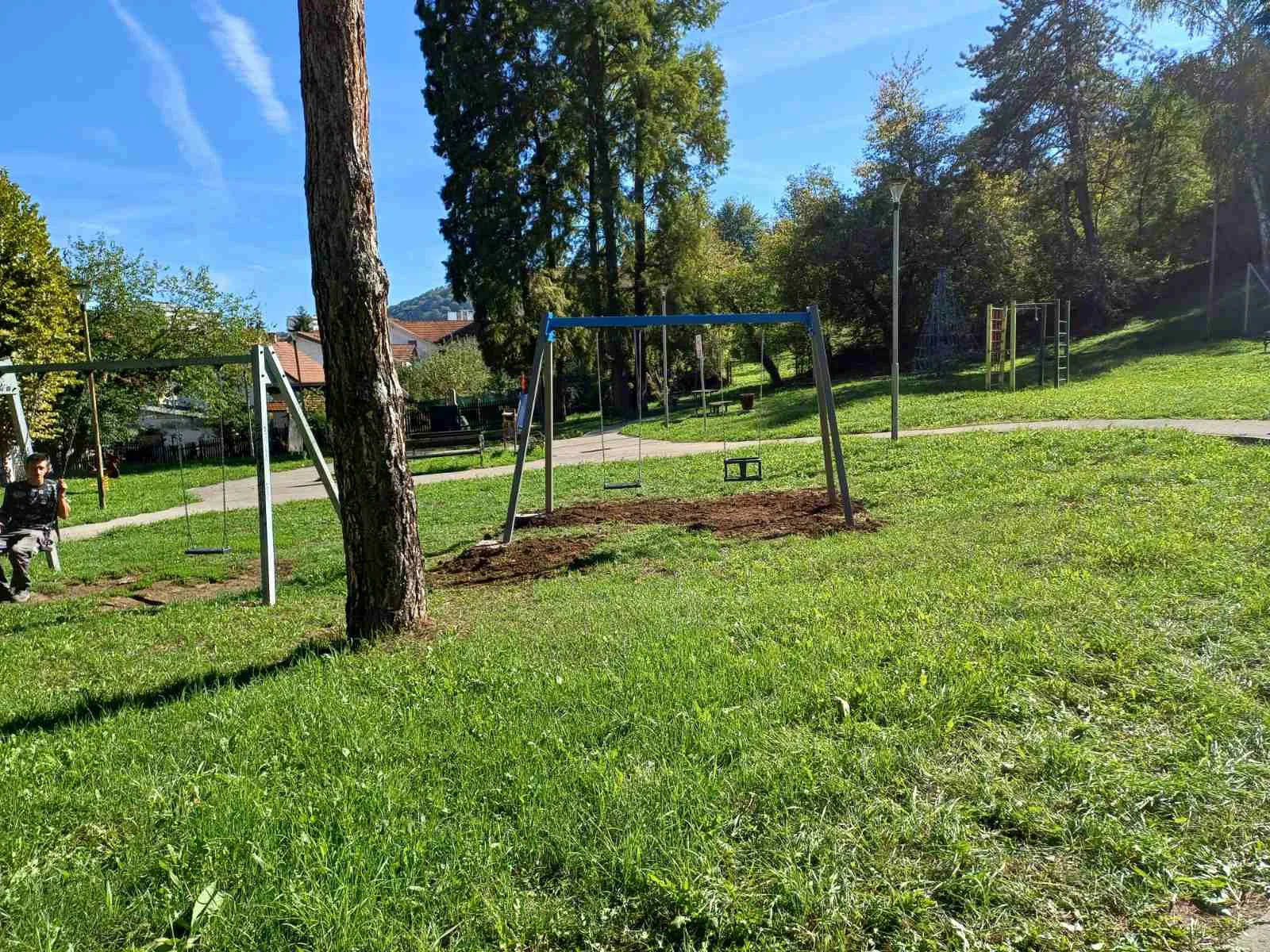 Grad Tuzla nastavlja sa zamjenom opreme na dječijim igralištima