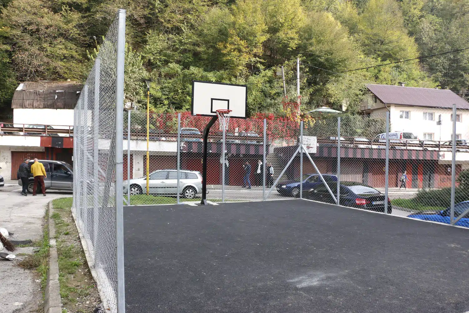 U naselju Paša Bunar radovi na sportskoj infrastrukturi i sanaciji ceste u završnoj fazi