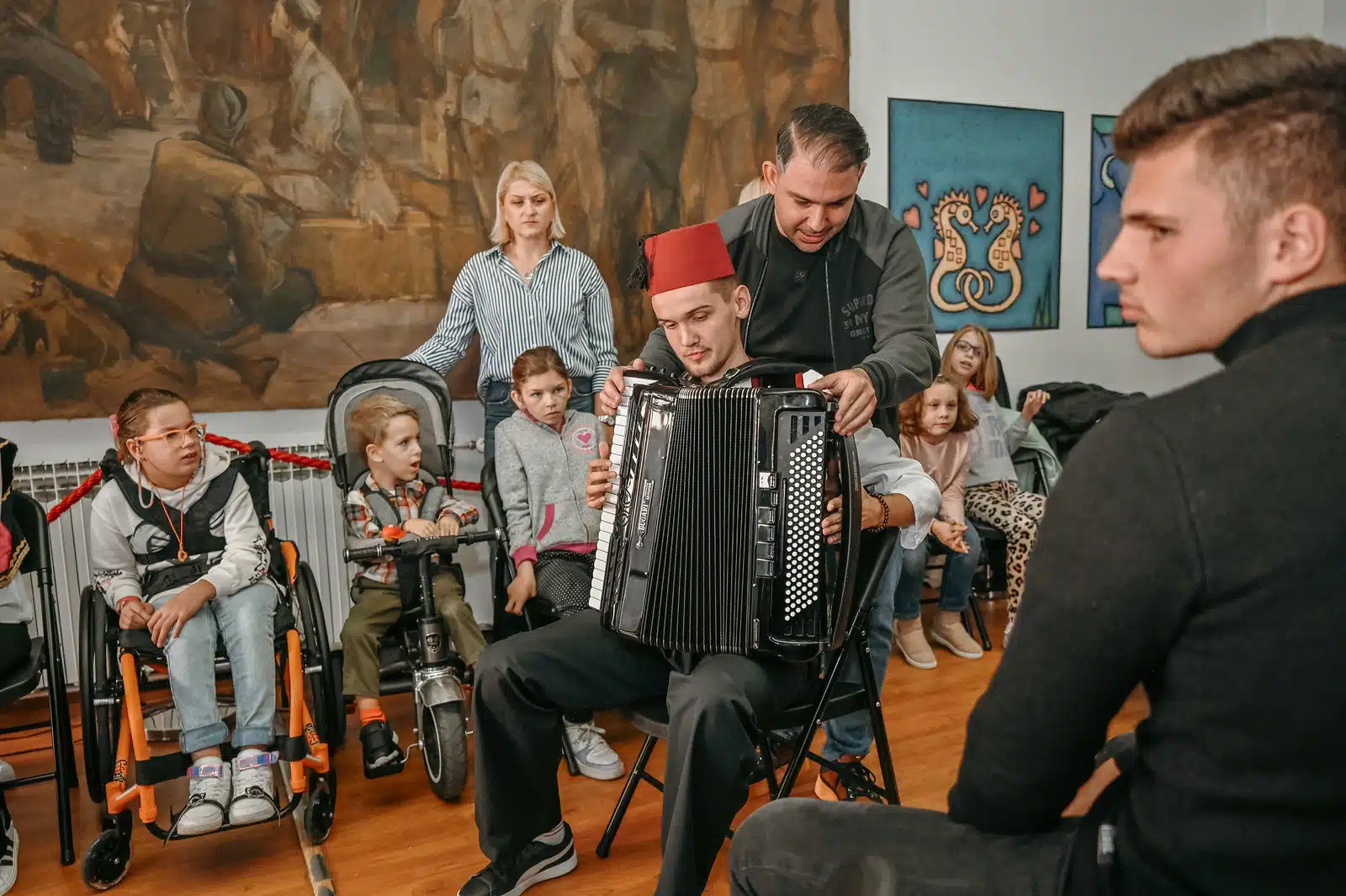 Sevdalinka kao vrsta muzikoterapije oduševila djecu sa invaliditetom