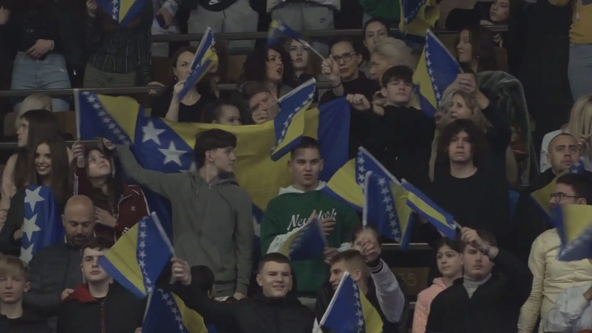 SKPC Mejdan: Oko pet hiljada  učenika domovini čestitalo Dan državnosti (VIDEO)