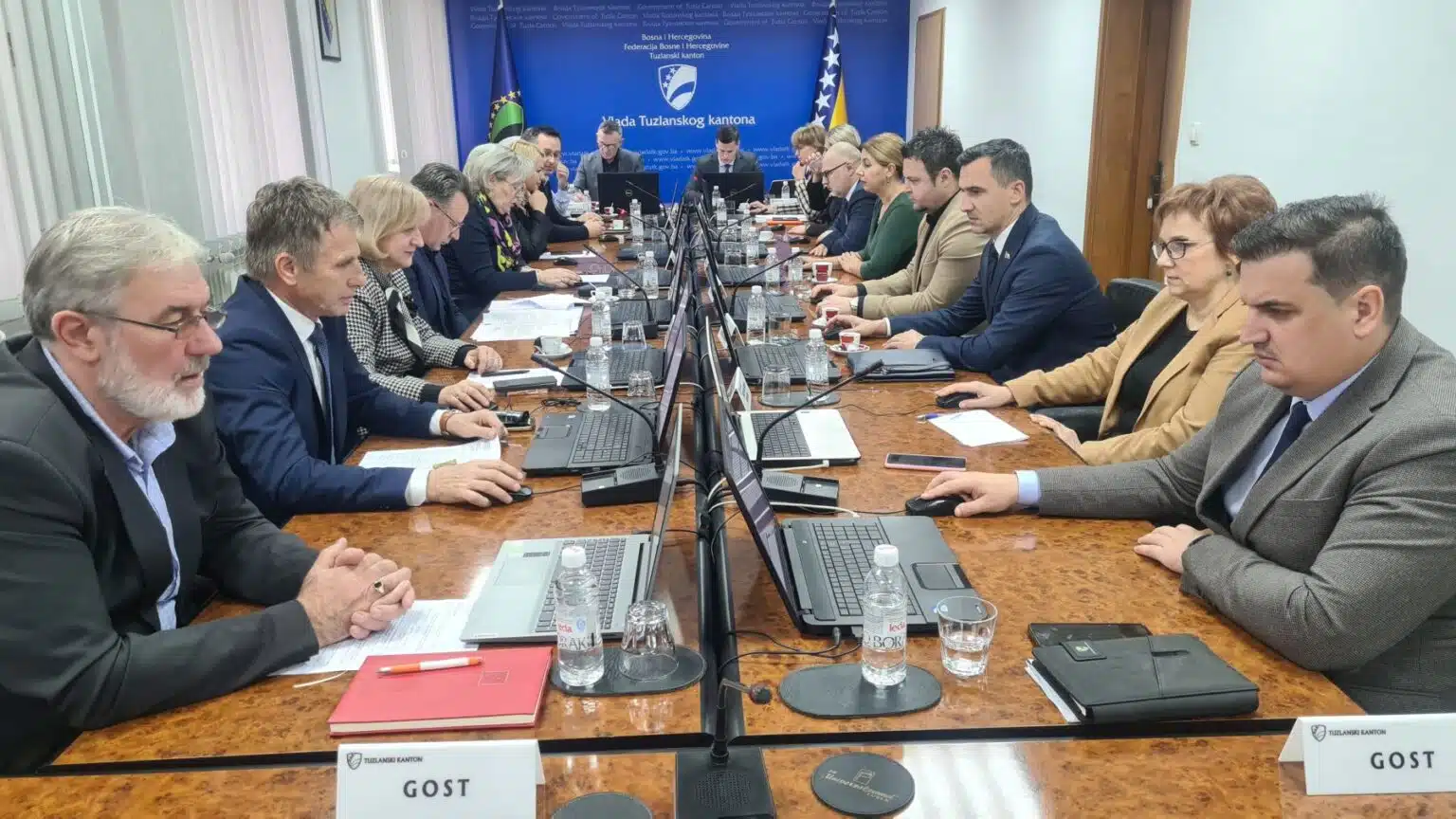 Vlada TK usvojila izvještaje JZU UKC Tuzla o realizaciji Programa finansijske konsolidacije
