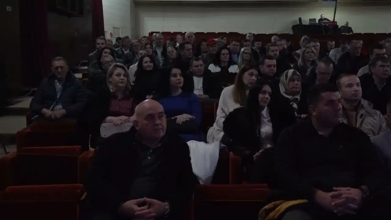 Održana edukacija za licencirane predavače, ispitivače i instruktore vožnje (VIDEO)
