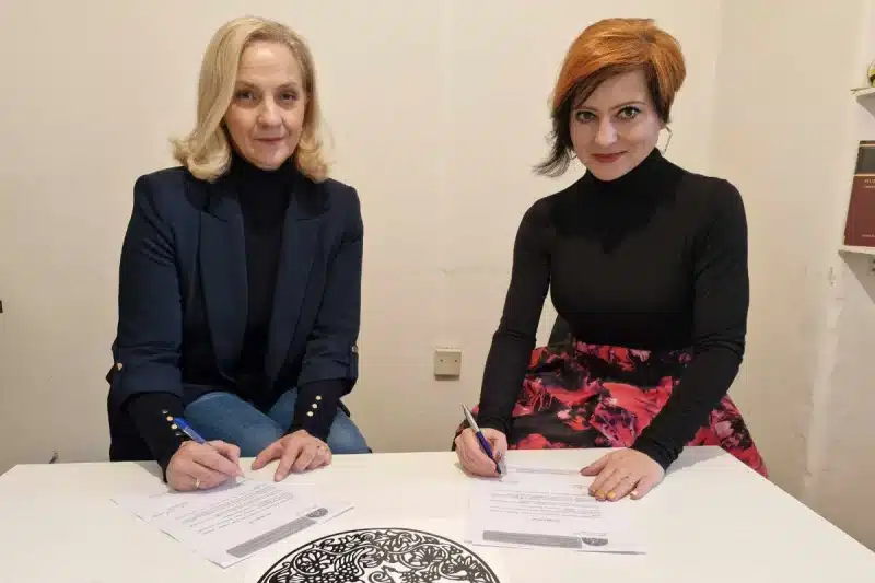 Porodica Alispahić poklonila građu za formiranje zbirke “Nijaz Alispahić” Muzeju književnosti BiH